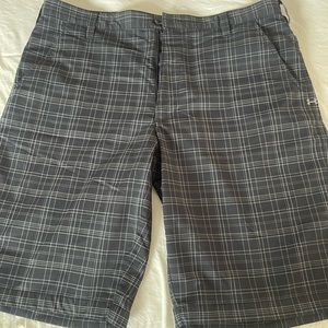 Men’s Under Armour golf shorts